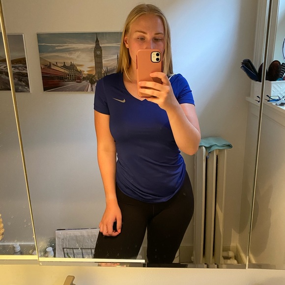 Nike navy dri-fit T-shirt - Picture 3 of 4